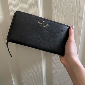 Black Kate Spade Large Slim Wallet
